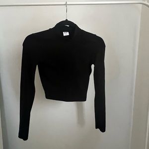 Aritzia TNA cropped turtle neck top